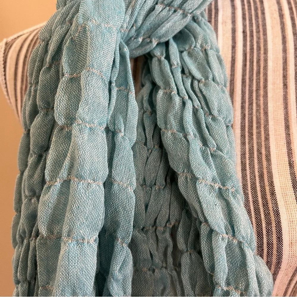 Women’s Blue 100% Viscose Lightweight Fringed Smocked Boho Hippie Scarf - Picture 3 of 10